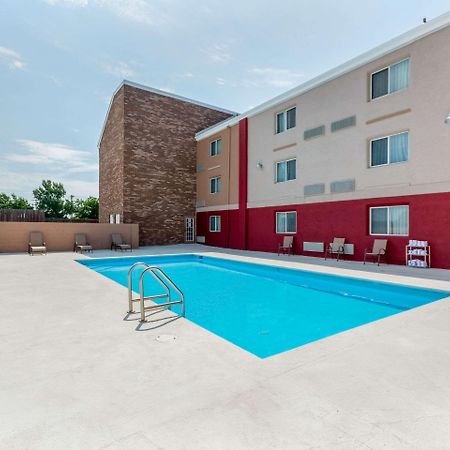 Coratel Plus Suites Wichita West Airport Zewnętrze zdjęcie