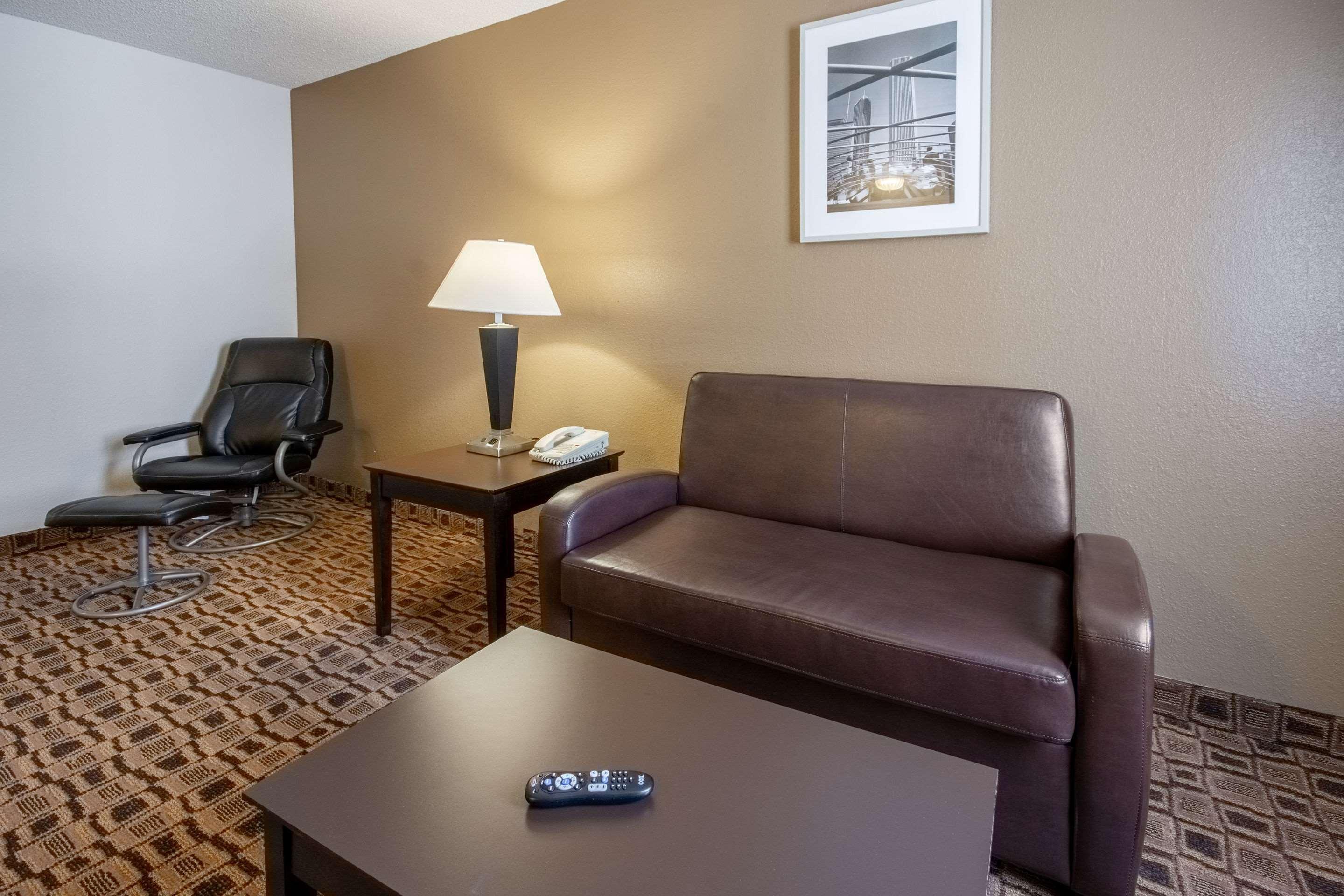 Coratel Plus Suites Wichita West Airport Zewnętrze zdjęcie