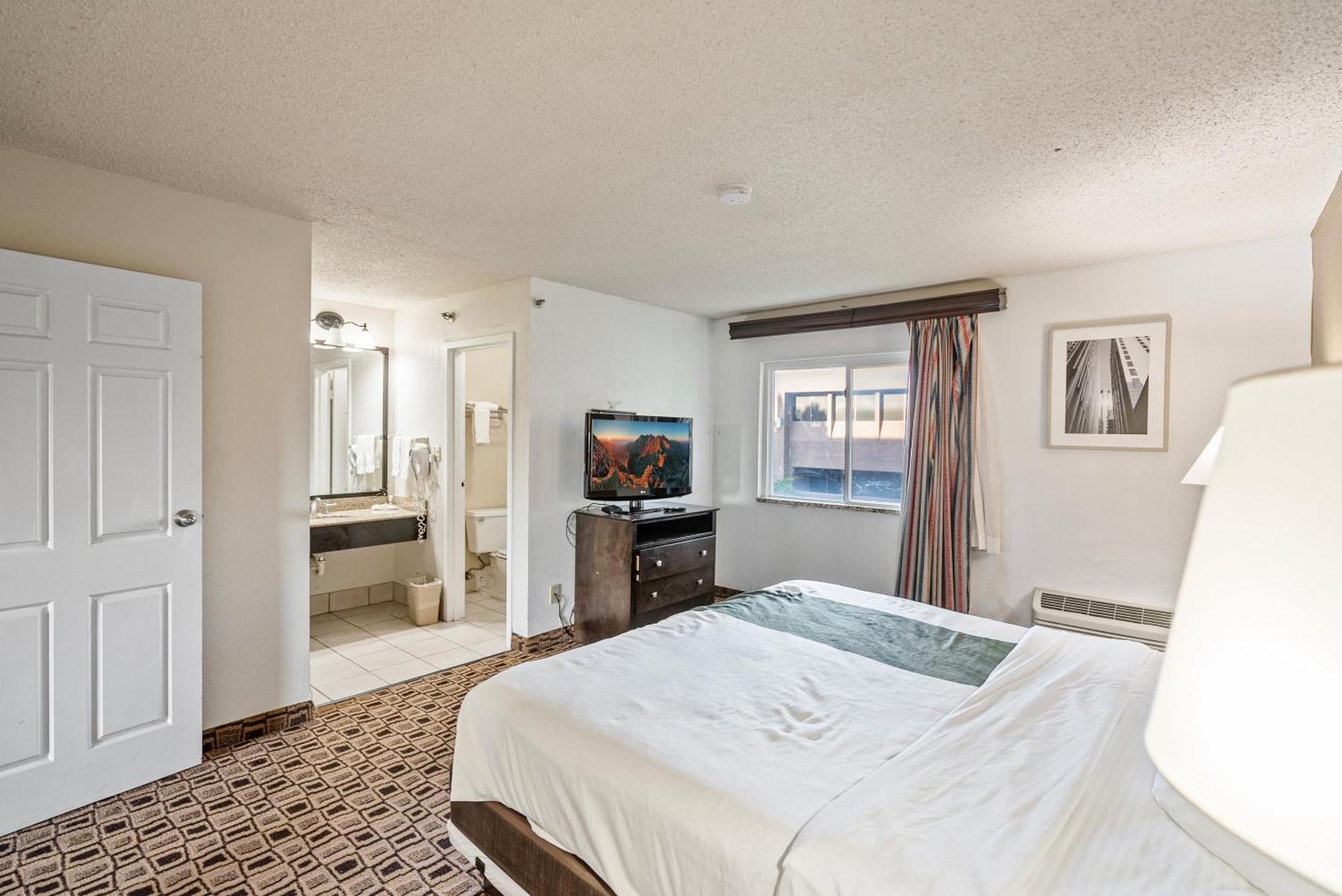 Coratel Plus Suites Wichita West Airport Zewnętrze zdjęcie