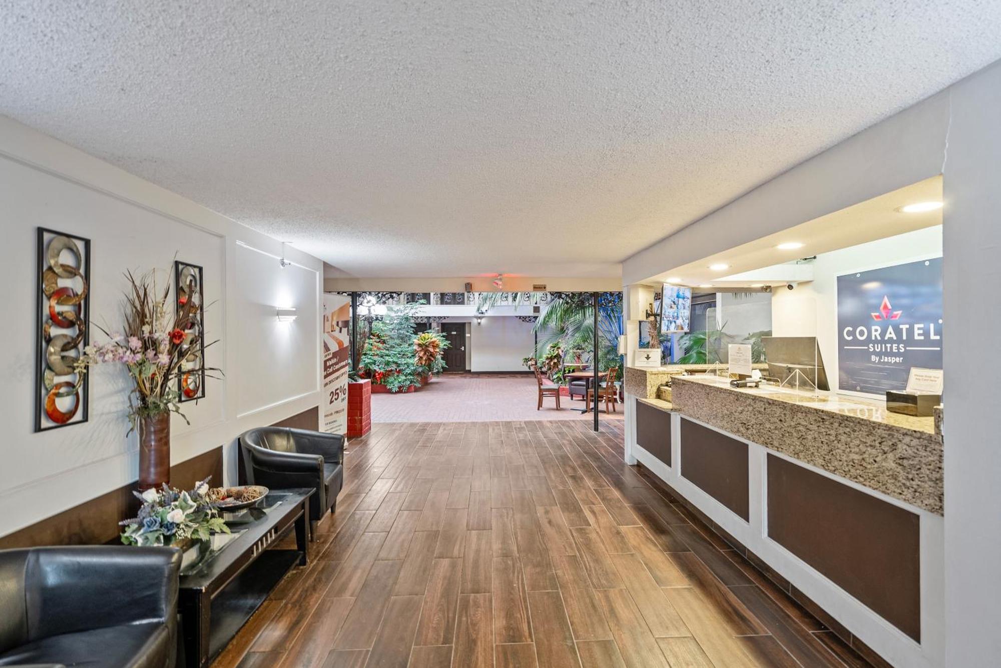 Coratel Plus Suites Wichita West Airport Zewnętrze zdjęcie